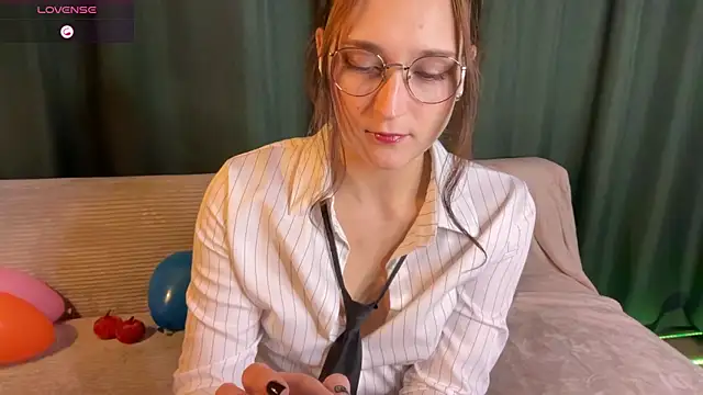 Pavlyna online show from 10-31-25, 03:41