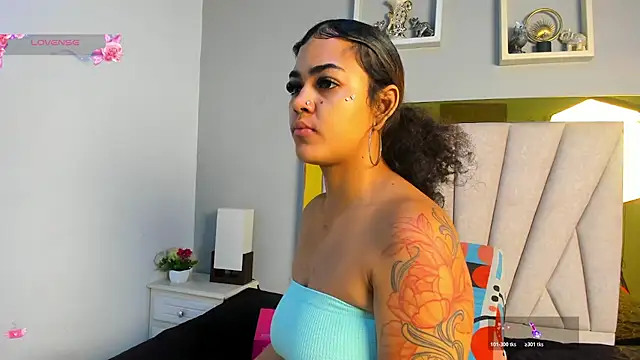 Snapshot of vahiolet_fuentes chatting on 07-16-26, 03:03 vahiolet fuentes online show from 07-16-26, 03:03
