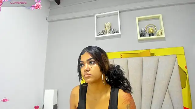 Snapshot of vahiolet_fuentes chatting on 05-01-26, 03:00 vahiolet fuentes online show from 05-01-26, 03:00