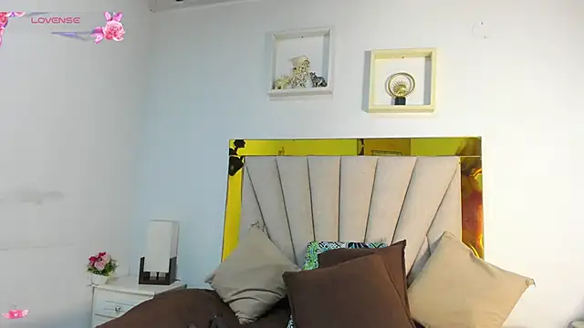 vahiolet fuentes online show from 11-07-25, 03:11