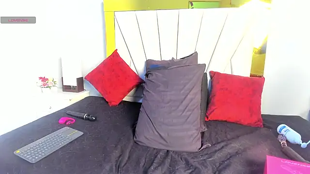 Snapshot of vahiolet_fuentes chatting on 07-22-26, 03:08 vahiolet fuentes online show from 07-22-26, 03:08