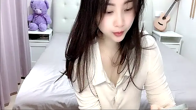 aisha123123 online show from 11-15-25, 02:37