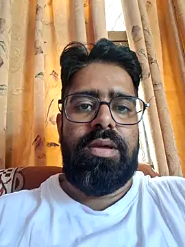 Snapshot of bewolf_17 chatting on 10-04-25, 05:09 bewolf 17 online show from 10-04-25, 05:09