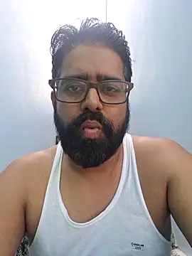 Snapshot of bewolf_17 chatting on 09-13-25, 05:29 bewolf 17 online show from 09-13-25, 05:29