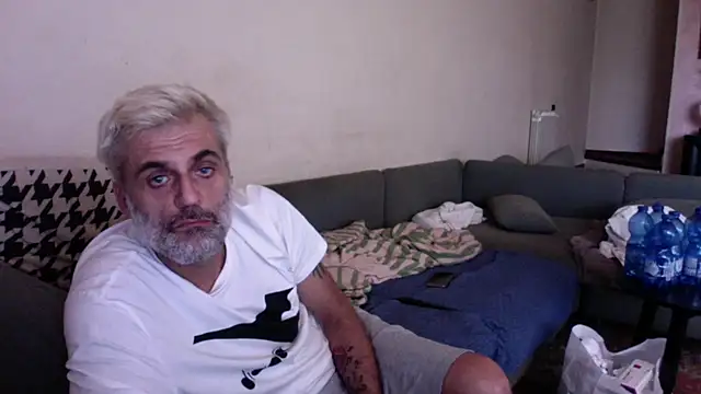 Snapshot of skossa777 chatting on 09-10-25, 12:15 skossa777 online show from 09-10-25, 12:15