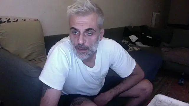 Snapshot of skossa777 chatting on 10-05-25, 06:20 skossa777 online show from 10-05-25, 06:20