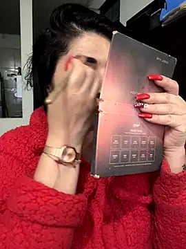 karenlennox1 online show from 11-08-25, 09:51