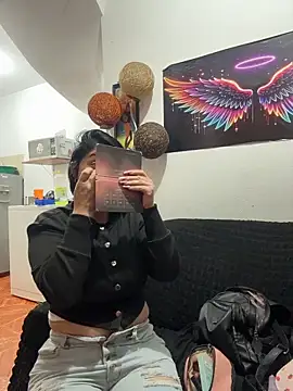 karenlennox1 online show from 12-16-25, 11:09