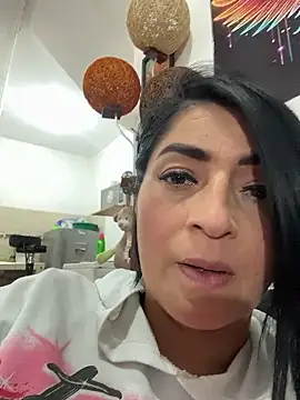 karenlennox1 online show from 01-13-26, 10:24