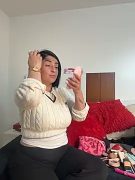 karenlennox1 online show from 05-06-26, 12:36