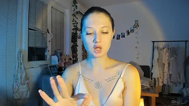 Jenny darling love online show from 11-04-25, 08:23