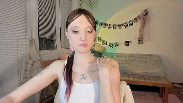 Jenny darling love online show from 01-22-25, 07:45