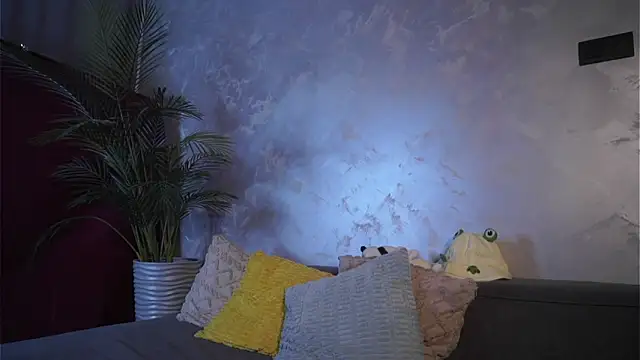 EdlinHargus online show from 04-10-26, 02:18