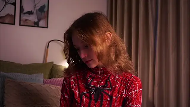 Snapshot of EdlinHargus chatting on 11-02-25, 01:21 EdlinHargus online show from 11-02-25, 01:21