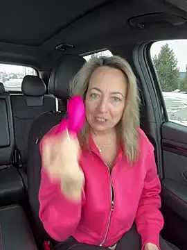 Cherry-red-xo online show from 01-13-25, 08:15