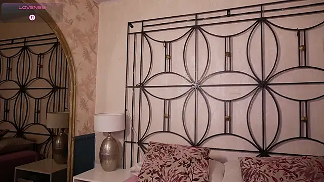 Snapshot of Sophia_wilsonn_ chatting on 01-13-26, 11:14 Sophia wilsonn online show from 01-13-26, 11:14