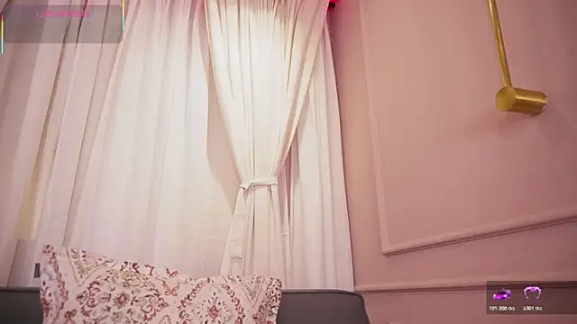 Snapshot of Sophia_wilsonn_ chatting on 10-28-25, 11:09 Sophia wilsonn online show from 10-28-25, 11:09