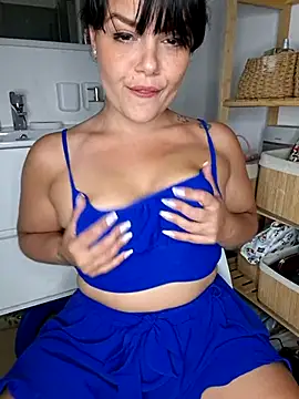 Snapshot of Xladycharme chatting on 05-27-26, 12:20 Xladycharme online show from 05-27-26, 12:20