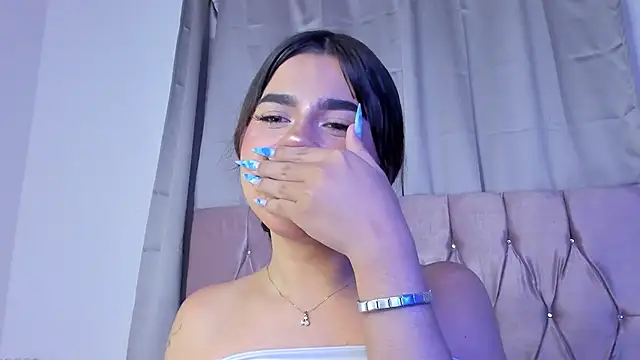 Snapshot of Ashley_piinkk_ chatting on 02-26-25, 10:16 Ashley piinkk  online show from 02-26-25, 10:16