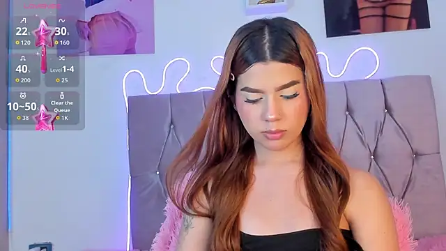 Snapshot of Ashley_piinkk_ chatting on 09-23-25, 12:01 Ashley piinkk  online show from 09-23-25, 12:01