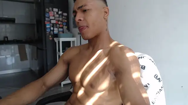 Jhonyblack 1 online show from 04-22-26, 02:35