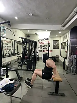 shivani0999 online show from 02-01-26, 11:52