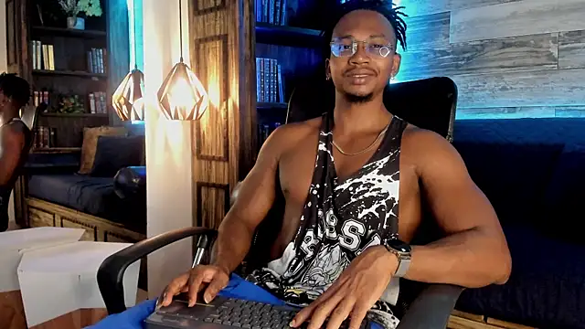 Snapshot of JamalMyst chatting on 10-24-25, 03:38 JamalMyst online show from 10-24-25, 03:38