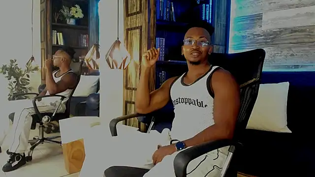 Snapshot of JamalMyst chatting on 11-11-25, 03:56 JamalMyst online show from 11-11-25, 03:56