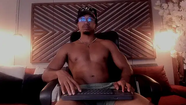 Snapshot of JamalMyst chatting on 02-08-26, 05:05 JamalMyst online show from 02-08-26, 05:05