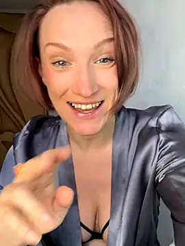 UmaTruewoman online show from 11-15-25, 06:06