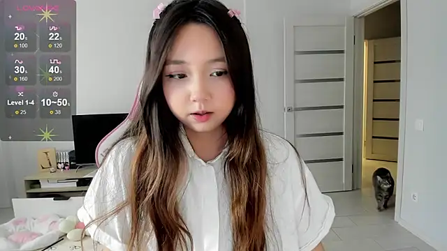Snapshot of Fluffy_Rose chatting on 05-07-26, 04:06 Fluffy Rose online show from 05-07-26, 04:06
