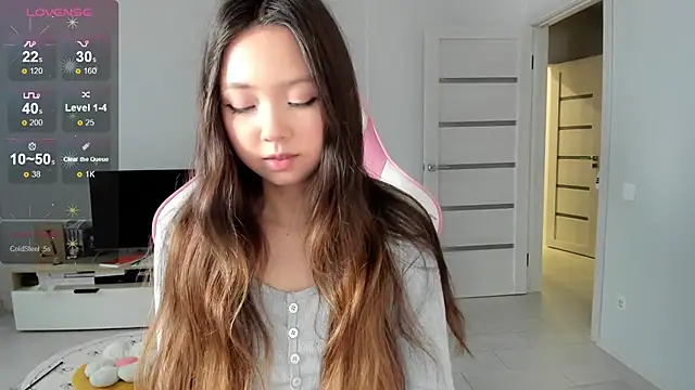 Snapshot of Fluffy_Rose chatting on 07-26-26, 01:23 Fluffy Rose online show from 07-26-26, 01:23