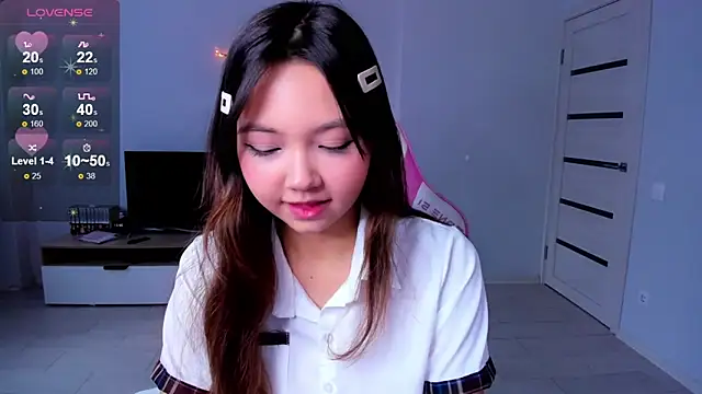 Fluffy Rose online show from 10-08-25, 02:02