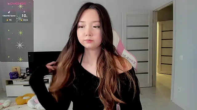 Snapshot of Fluffy_Rose chatting on 05-29-26, 02:50 Fluffy Rose online show from 05-29-26, 02:50