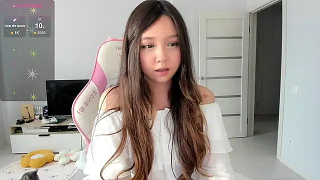 Snapshot of Fluffy_Rose chatting on 06-11-26, 08:11 Fluffy Rose online show from 06-11-26, 08:11