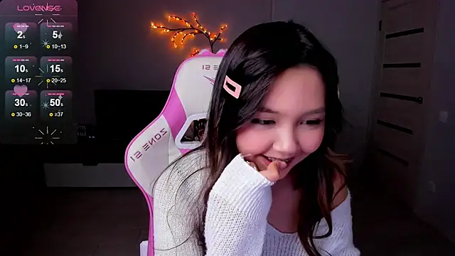 Fluffy Rose online show from 10-06-25, 03:13