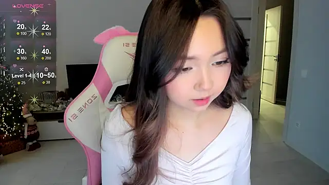 Fluffy Rose online show from 12-15-25, 03:12