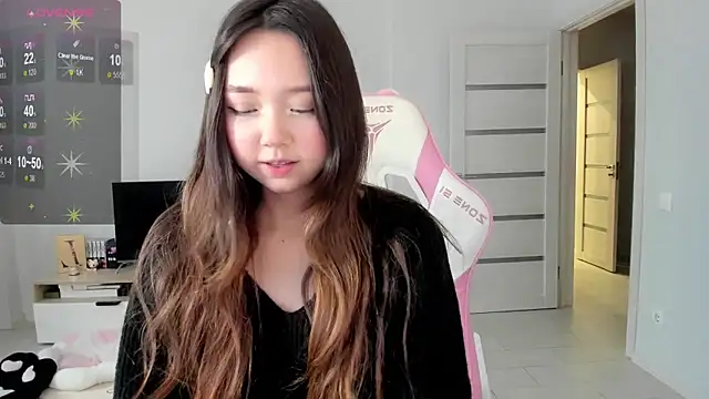 Snapshot of Fluffy_Rose chatting on 05-21-26, 03:04 Fluffy Rose online show from 05-21-26, 03:04