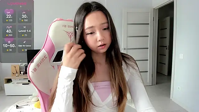 Snapshot of Fluffy_Rose chatting on 07-24-26, 01:45 Fluffy Rose online show from 07-24-26, 01:45