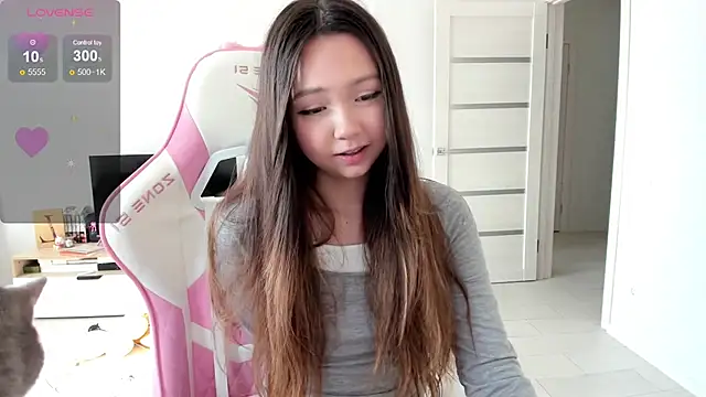 Snapshot of Fluffy_Rose chatting on 07-20-26, 01:57 Fluffy Rose online show from 07-20-26, 01:57