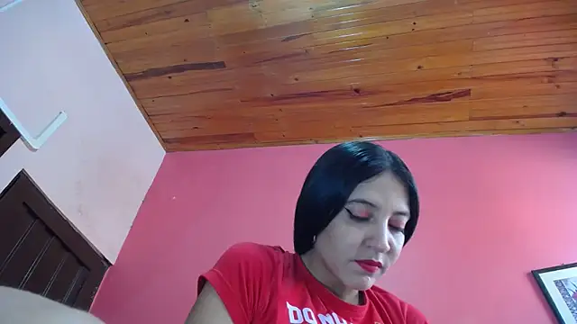 Snapshot of Candymonroyy chatting on 02-19-25, 07:48 Candymonroyy online show from 02-19-25, 07:48