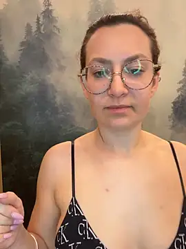 ladoucedu34 online show from 03-12-26, 10:25