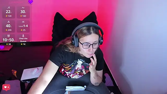 bonnie moon  online show from 02-10-26, 07:57