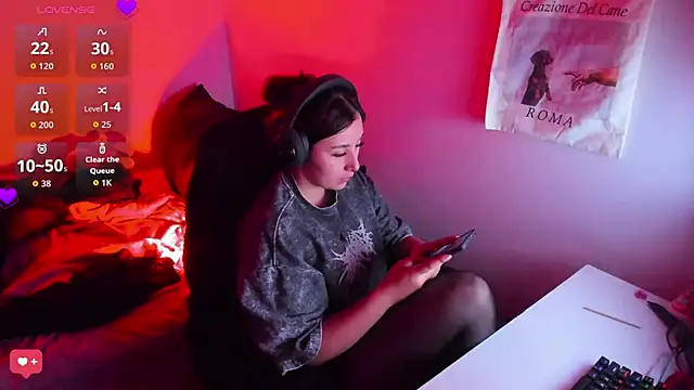 bonnie moon  online show from 06-09-26, 10:44