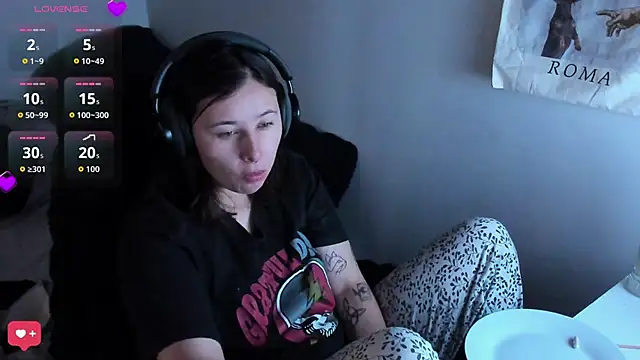 bonnie moon  online show from 06-05-26, 05:18