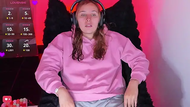 bonnie moon  online show from 02-22-26, 08:43