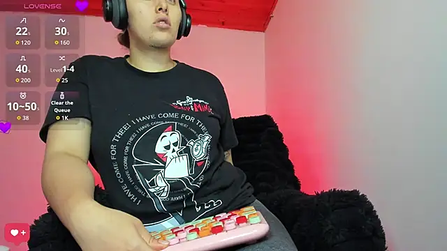 bonnie moon  online show from 02-09-26, 09:35