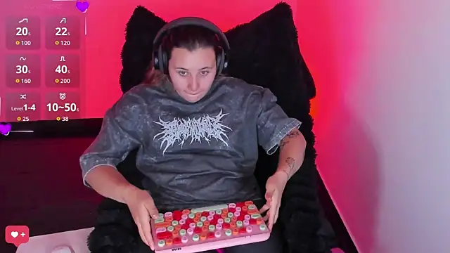 bonnie moon  online show from 02-05-26, 07:32