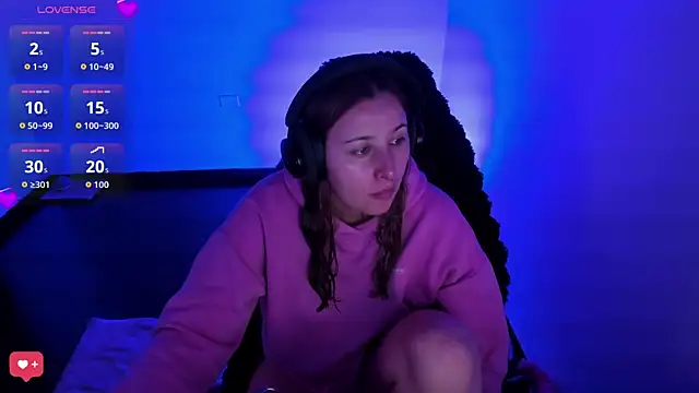 bonnie moon  online show from 03-26-26, 04:27