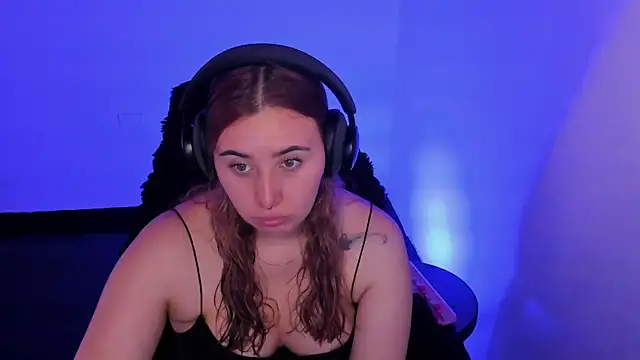 bonnie moon  online show from 03-15-26, 07:10